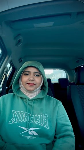 Fathima Anshida on Instagram: "Kathu pattu💃🏻 . . @raazarazaq . . #kathupatt#trendingsongs#viral#album#trend"