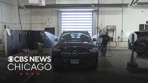 Car washes, pizza places stay open and working during dangerously cold day