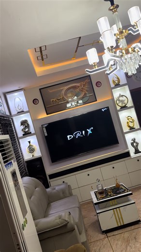 Explore the Samsung 75-Inch 8K Smart TV Features