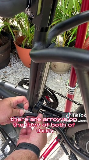 Installing second dual battery on RadRunner Electric Bike with ElectricAllWheel Dual Battery Kit #ebike #electric #florida #CapCut