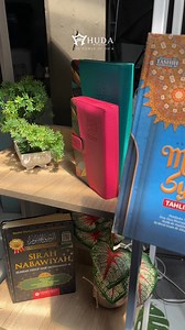 Satu Buku, Ribuan Doa — Temukan Ketenangan Hati dalam Setiap Halaman 🥰 📖 Majmu’ Syarif ini hadir sebagai panduan lengkap untuk menenangkan hati, menenangkan pikiran, dan mempererat hubunganmu dengan Allah ﷻ. Buku ini dilengkapi dengan : ✅ Sudah di Tashih KEMENAG RI ✅ Lengkap dengan terjemah & latin ✅ Pembuka pintu 7 Rezeki ✅ Doa Mustajab - Sholawat Nabi ✅ 10 Wirid Imam Al -Ghazali - Asmaul Husna ✅ Ratib Al-Haddad - Wirdul Latif Tentu hal ini akan sangat membantu dan memudahkan kamu. Dan yang l