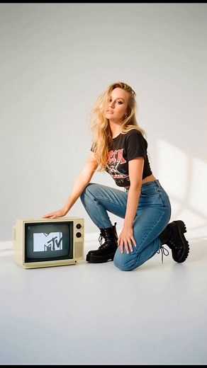 1.2K views · 29 reactions | Who wants their MTV?! My prompt is below for both text to animation or image! ⬇️ | Melissa Mitchell | Facebook