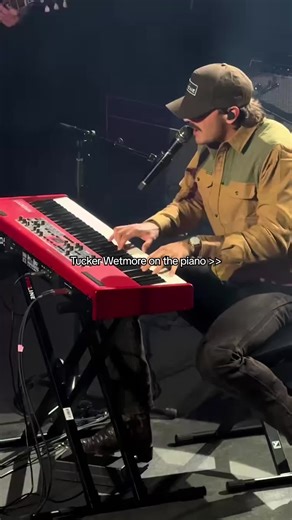 Live Country Piano Performance with Tucker Wetmore