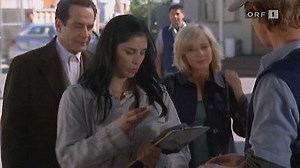 Watch Monk Season 6 Episode 1 - Mr. Monk and His Biggest Fan