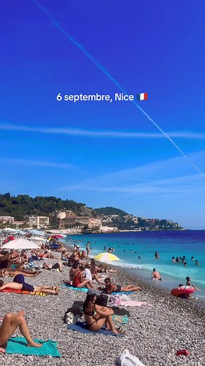 September in Nice ☀️ From unwinding at beach clubs and swimming in the Mediterranean to wandering through the Old Town, sipping sunset drinks, and enjoying the city’s vibrant nightlife, September is one of the best times to visit. 🌊 Planning a South of France vacation? Don’t overlook autumn in Nice - the weather is still beautiful, the beaches are lively, and the city feels a little more relaxed while retaining all the charm of the French Riviera. 🇫🇷☀️ Entre la plage, les apéros au coucher du