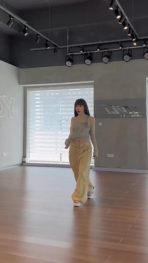 #girl #douyin抖音 #reels有毒 #dancechoreography #fypシ #dance #viralvideo #fyp #popfyp #igotyou #beberexha