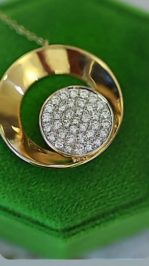 Head in to see DMK designs and more!!! 20 % off trunk show pieces at both our locations!!! #sayitwithsaxons #saxonsdiamondcenters #shoplocal #shop #christmasshopping #earlybirdshopping #earlybird | Saxon's Diamond Centers