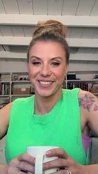 A look inside Jodie Sweetin's studio! #CelebStyle #WatchOnHGTV #HGTV #Totally90sHouse