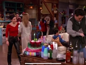 Deleted friends scenes #viral #fyp #friendsshow #deletedscenes #friends