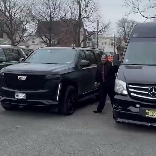 King And Queen Limo NYC ! #limoservicenyc #luxurycarservice #chauffeurservice #nyc #jfkairport