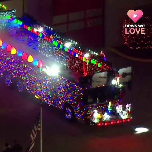 647K views · 36K reactions | HERE COMES SANTA CLAUS!  Zoneton Fire Department has once again adorned a fire truck with 80,000 holiday lights, and Santa will ride it through neighborhoods this season! See where it's going: https://bit.ly/3daE3u6 | WLKY News | Facebook