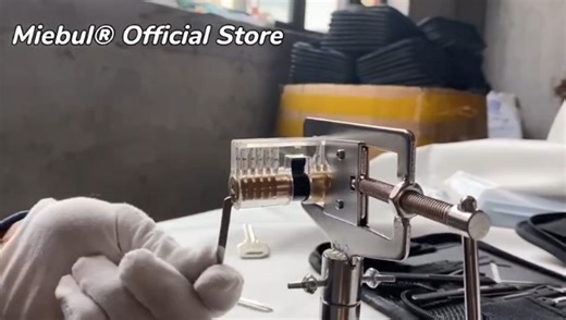 Watch Professional 34 Pieces Lock Pick set on Amazon Live