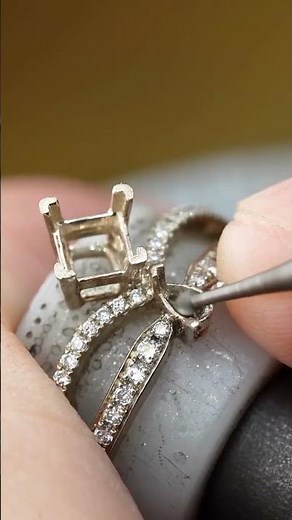The Ultimate Princess Cut Diamond Ring Guide: How to Choose and Make Your Own