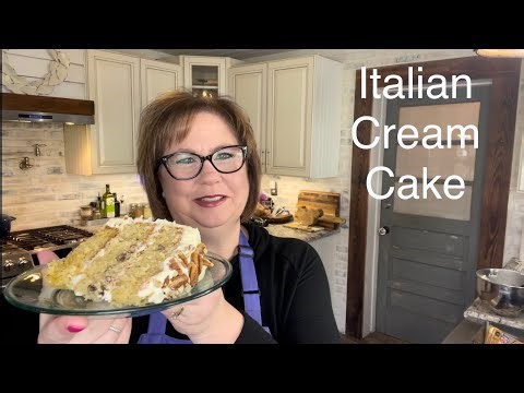 Italian Cream Cake :: A Southern Classic
