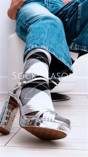 Bless your cotton socks … Bringing back the 70s vibes and keeping those tootsies warm with autumn some sock inspo! Which pair is your favourite? • • • #sockswag #socklove #70sfashion #70saesthetic #nordicsocks #patternedsocks #nationalsockday #sockittome #bestfootforward | Nickys Universal Style