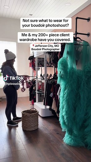 Jess | Boudoir Photographer on TikTok
