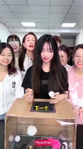 गुलाबी गेंद निकालने के पैसे 😱 Wood working art - Hand craft skill - #shorts #facts