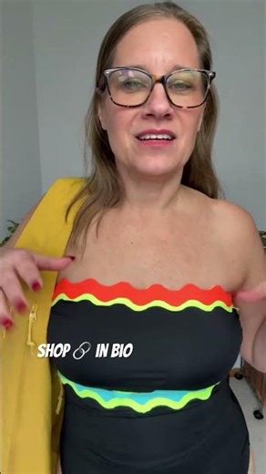 Love a great strapless bathing suit! LINK in BIO! #fashionover40 #swimsuittryon