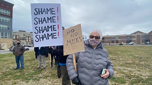 Portsmouth community members urge city leaders not to select Danny Meeks as city manager