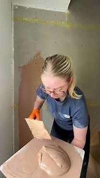 How to skim plaster a wall (DIY friendly!) #Plastering #Skimming #DIY #Renovation