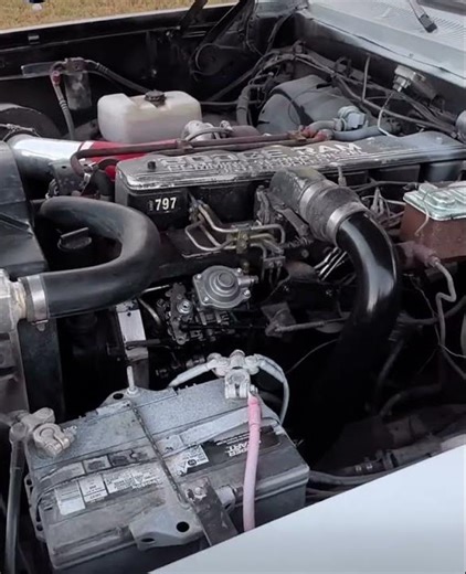 Whats causing this 12 valve Cummins to sound like this #cummins #diesel #dieselengine #dieselpower