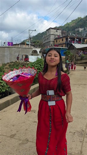 Pedidos al 3352-8728: Chajul y Talento Local