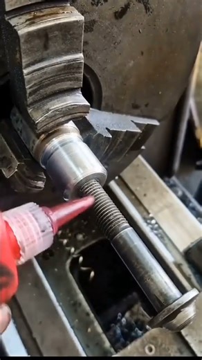 making internal and external threads with lathe and machine taps.#threadtool #threadtap #tapsupplier