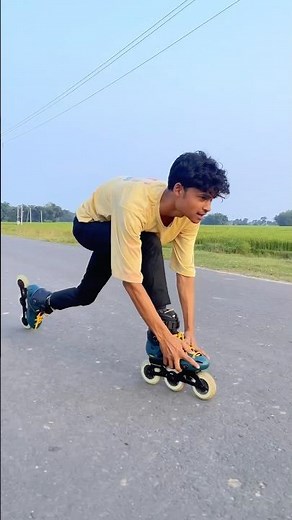 Learn to Skate Like a Pro with These Tips! #skating #howto 😭🫥 #skate #shorts #rollerskating