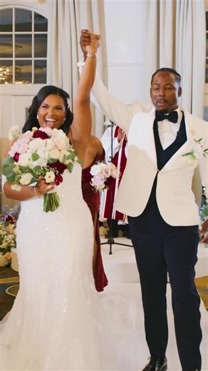 Our First Kiss: A Magical Wedding Moment