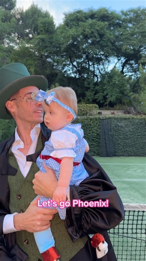 1.2M views · 24K reactions | A bit of #Halloween family photo shoot BTS for you all 藍笠 #CutesieCrew #SlivingMom #ThatsHot  | Paris Hilton | Facebook