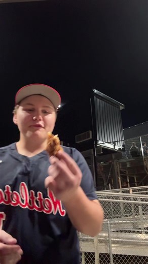 #foodreviews #foodtok #nettletonsoftball #amorysoftballchickenstrips@🦌🦆BMGK🦆🦌 @Spencer Holland @⚾️🏈easton.bates24🎣🦌🦆