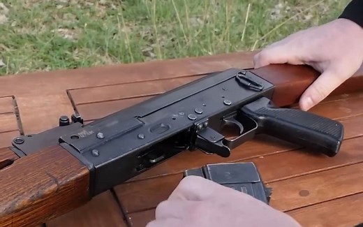 南斯拉夫Zastava M70自动步枪_哔哩哔哩_bilibili