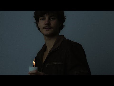 Krzysiek Bączkowski x crackwave - ŁĄCZY NAS CHEMIA (VISUALISER)