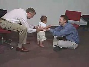 7.12 - Motor, Creeping - 12 Months - Infant Clinical Examination (MRCP)