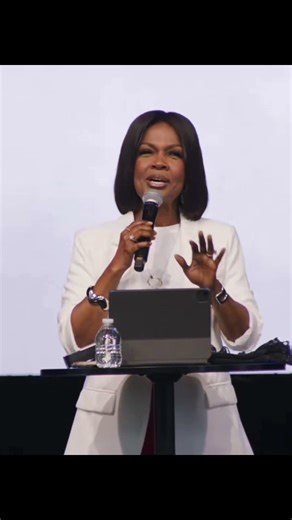 CeCe Winans sings “Don’t Stop Praying “