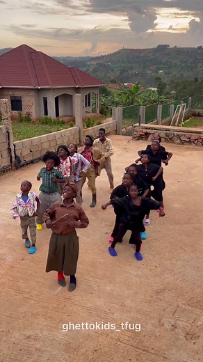 October Mood Dance Battle ft. Triplets Ghetto Kids | Uzozisola Challenge