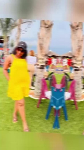 Sometimes we just have to out and have fun ladies, life is too short 💃💃