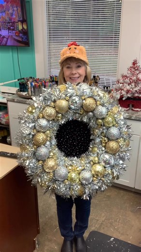 Silver and Gold Ornament Wreath! Absolutely Gorgeous! Check out my page on how to make these gorgeous wreaths🎄🎄🎄🎄🎄🎄 | Craftymacs LLC