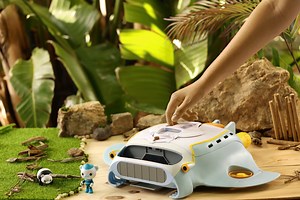 Recreate your favorite Octonauts adventures with the Octoray Transforming HQ Playset and removable Mini-Ray. | Moose Toys | Facebook