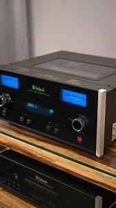 Abbiamo ricevuto un McIntosh C2700 ex-demo. In vendita nel nostro negozio ed online a 7190€. #audiocostruzioni | Audiocostruzioni