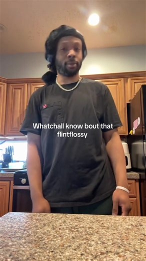 TYPE (@ramoneycookin)’s videos with Lemme Smang It (feat. Flynt Flossy) - Yung Humma