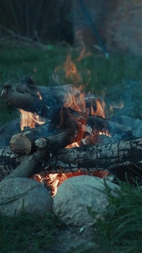 Cozy Campfire Ambience - Crackling Fire Sounds