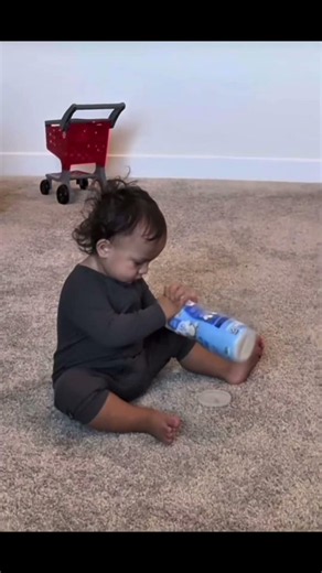 Zaza waste all the snacks 😂😭 #zaza #larobenz #funny #shortschallenge