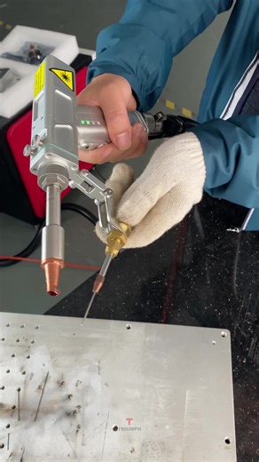 🛑 Stop Wasting Time Grinding! Boost Production by 400% 📈 Time is money in the workshop. 💸 If you are still spending hours polishing and grinding welds, you are losing profit. Our Handheld Fiber Laser Welder delivers a clean seam instantly. 🚀 Speed: 4-10x faster than TIG 📉 Cost: Reduce labor and consumables ✨ Finish: Smooth, beautiful bead every time Upgrade your shop’s workflow today. 💼 Click the link in bio for a customized ROI calculation for your business! 👇 Comment