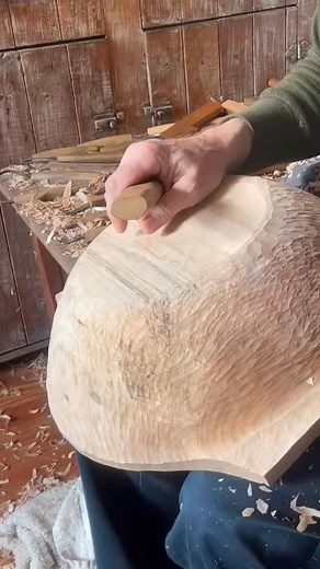 1.1K views · 167 reactions | Thinning and finishing the end grain of the maple bowl. | Ingo Dyrkton | Facebook