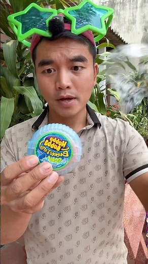 eating hubba bubba candy properly