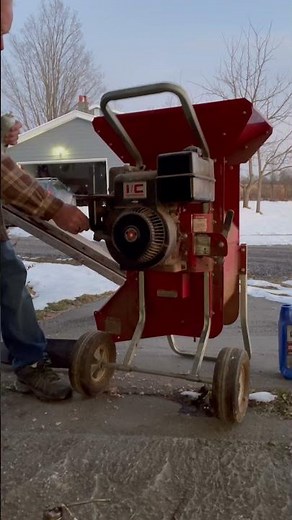 Troy-Bilt Super Tomahawk Brush Chipper awakes from a 15 year slumber