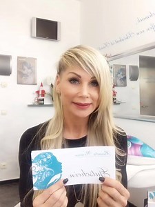 8.3K views · 139 reactions | ❤️❤️❤️Ich wünsche allen einen schnuckligen 2. Advent ❤️❤️❤️ Ich habe euch ein GEWINNSPIEL mitgemacht  Schaut euch gerne das Video an  Eure Nici  Nicht vergessen dieses Video zu teilen und die gewünschte Person markieren  | Beautywoman Berlin | Facebook