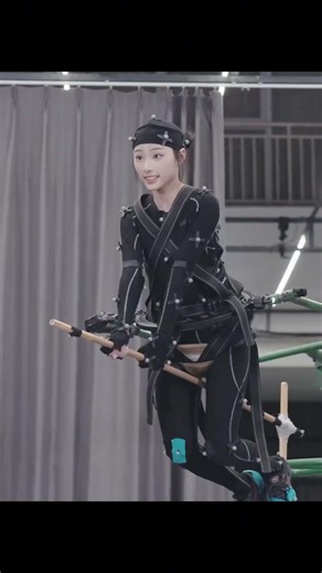 Motion capture actress manually takes off.#motioncapture #game #performance
