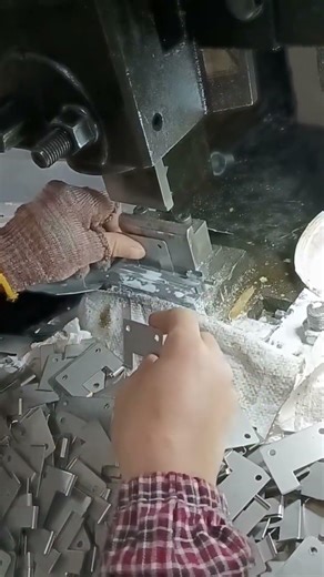 Smooth and Clean Metal Bending